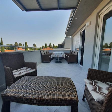 Apartment Sara Umag Luaran gambar