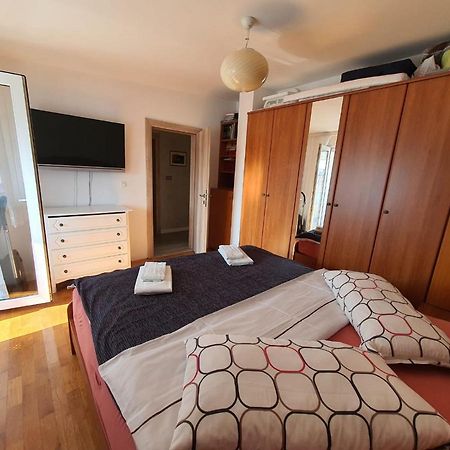 Apartment Sara Umag Luaran gambar