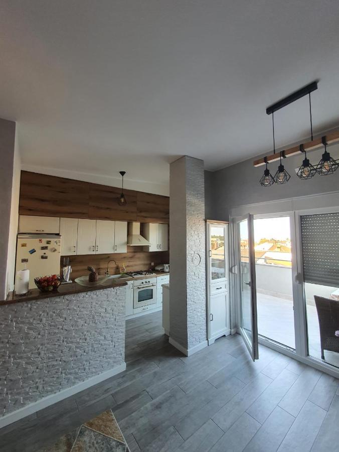 Apartment Sara Umag Luaran gambar