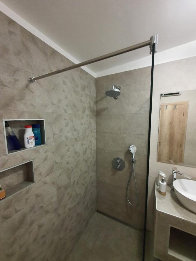 Apartment Sara Umag Luaran gambar